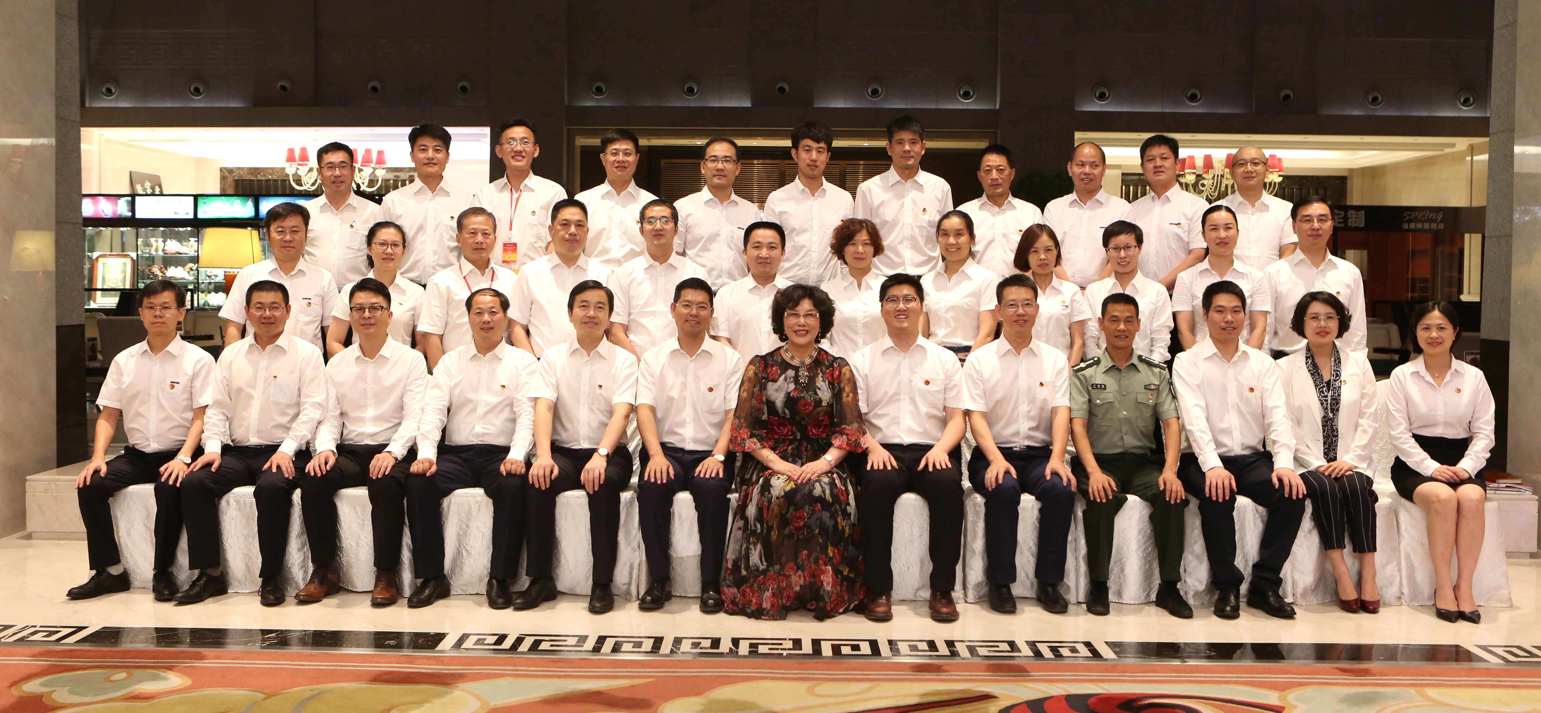 澳門6766網站net集團召開黨委擴大會議助推“兩學一做”主題教育常态化、制度化