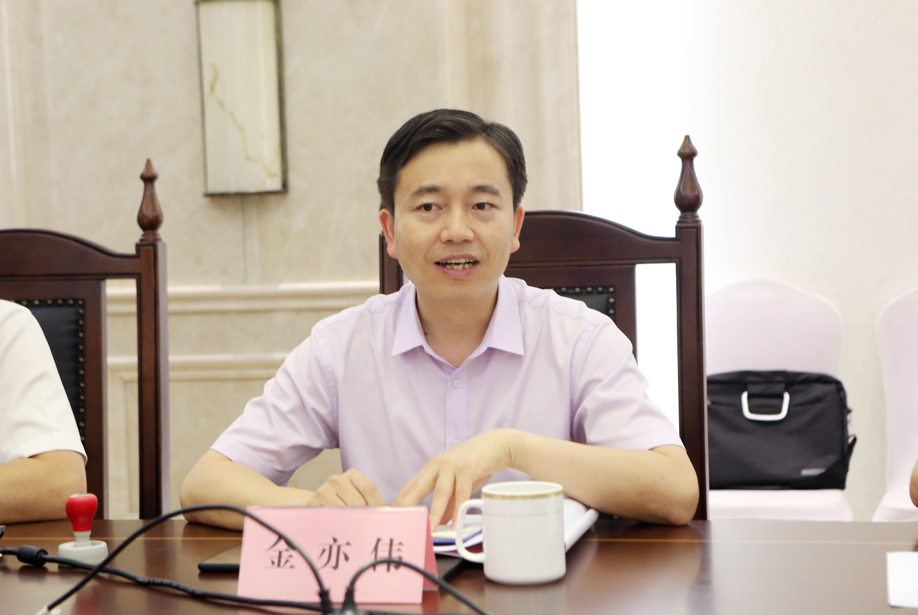 澳門6766網站net集團舉行“千企結千村 消滅薄弱村”鄉村基金設立暨村企結對簽約儀式